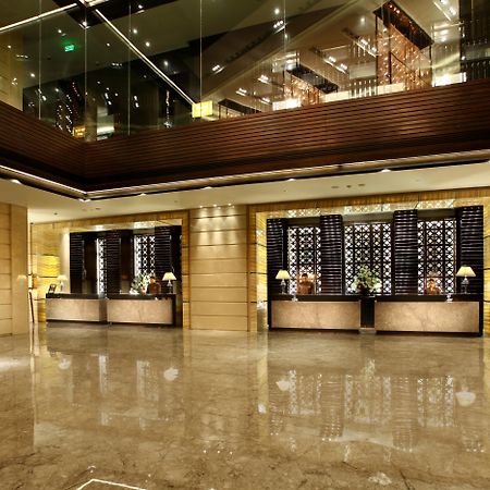 Crowne Plaza New Delhi Rohini By Ihg Hotell Inreriör bild
