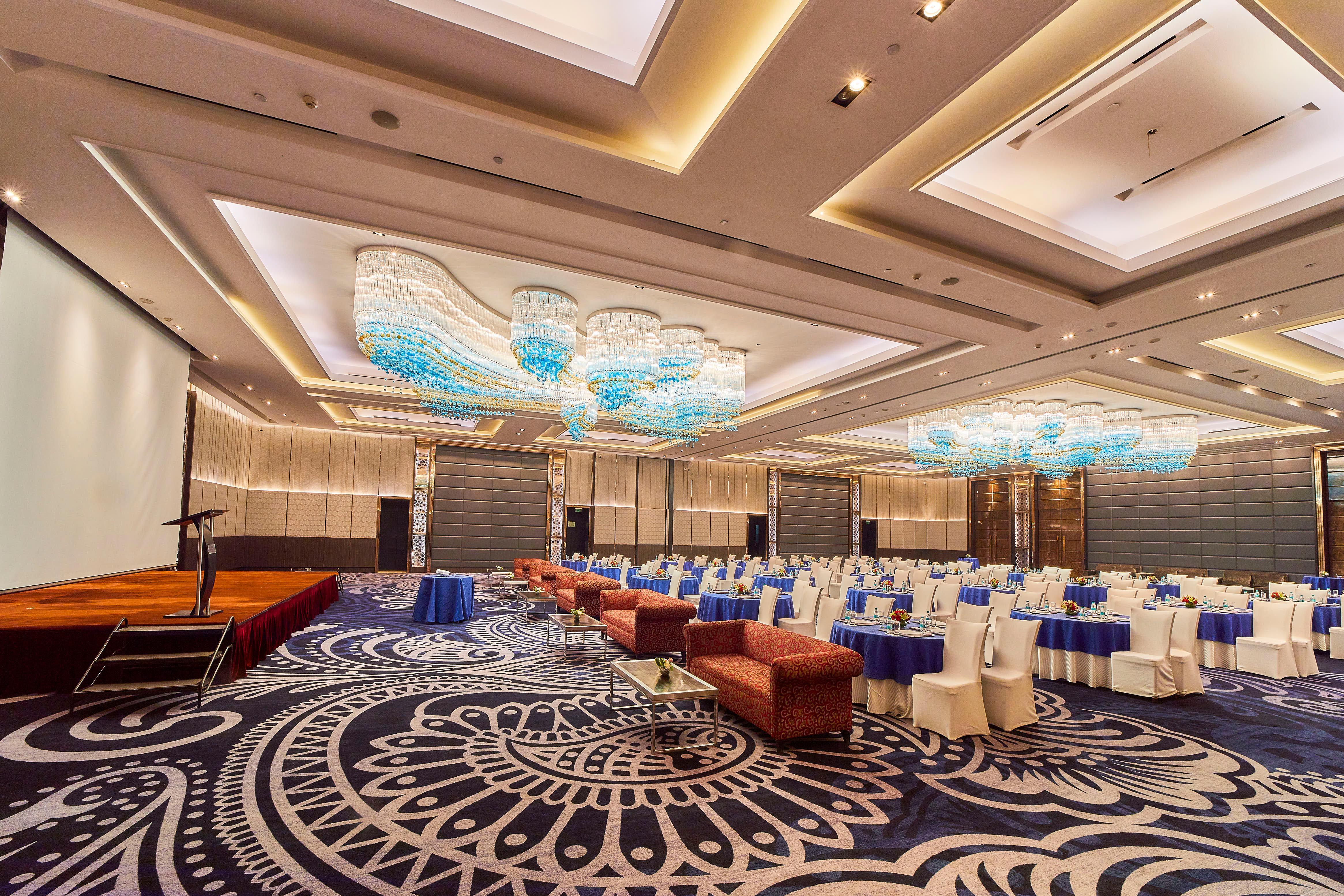 Crowne Plaza New Delhi Rohini By Ihg Hotell Exteriör bild