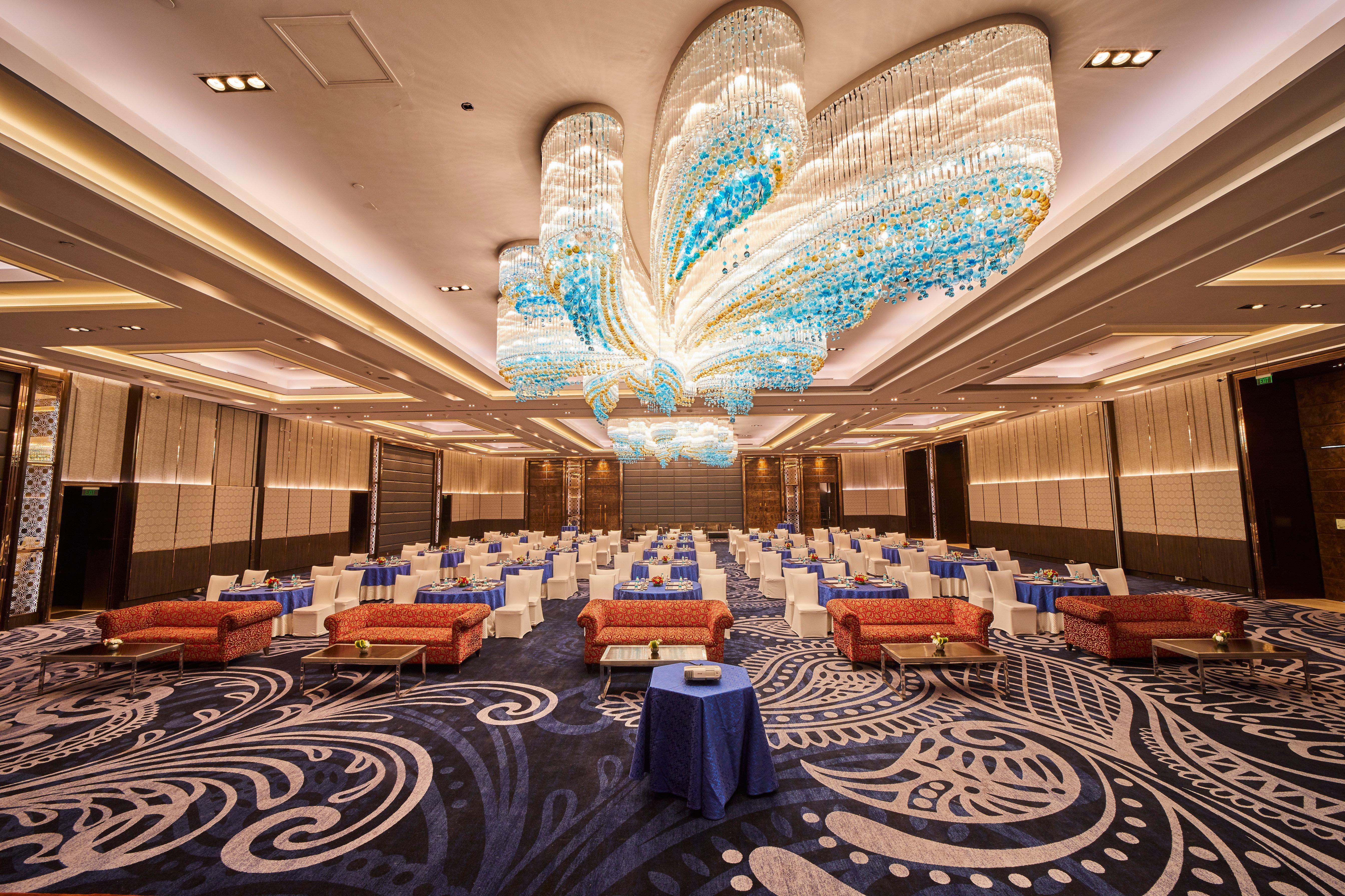 Crowne Plaza New Delhi Rohini By Ihg Hotell Exteriör bild