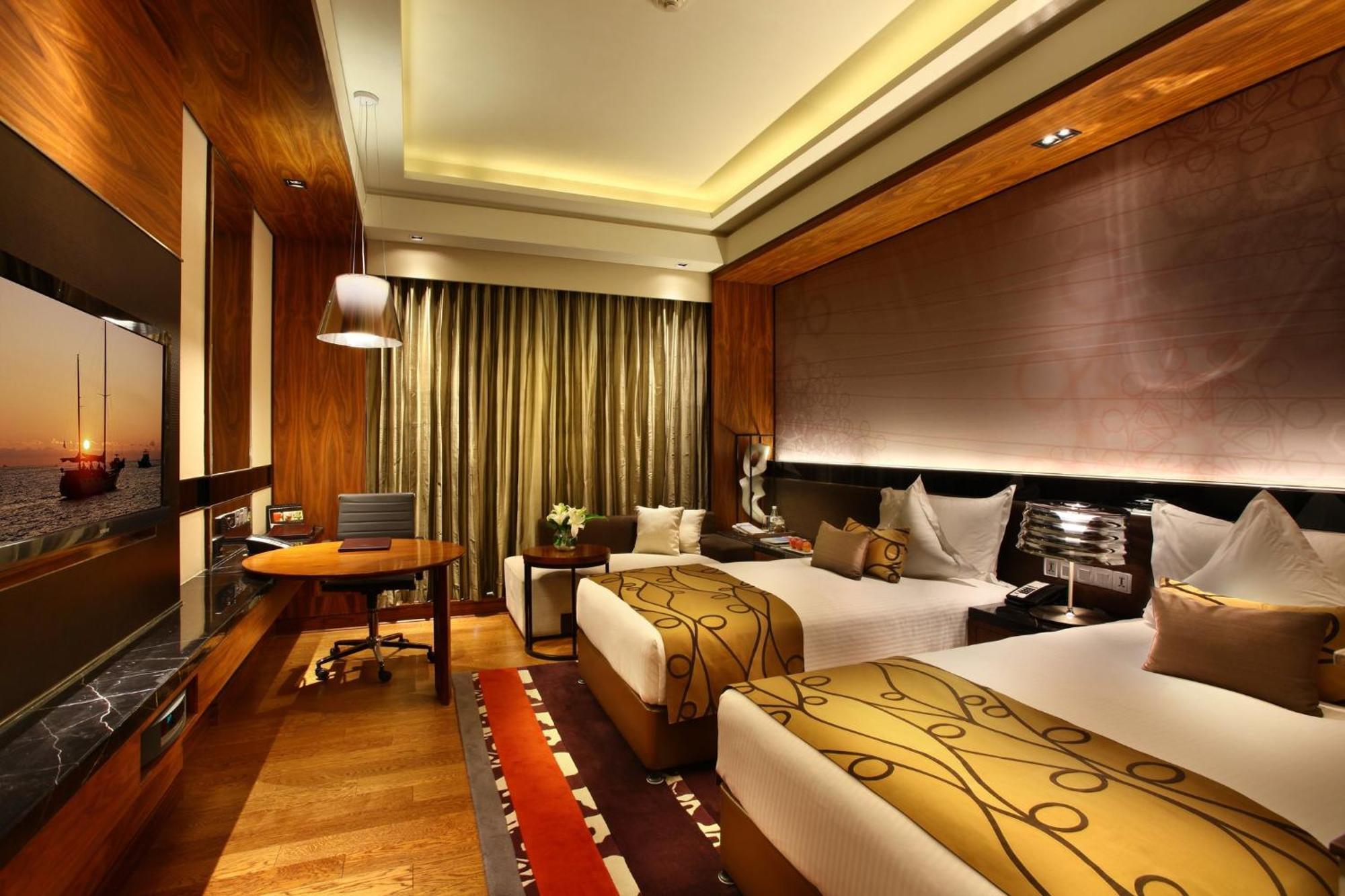 Crowne Plaza New Delhi Rohini By Ihg Hotell Exteriör bild