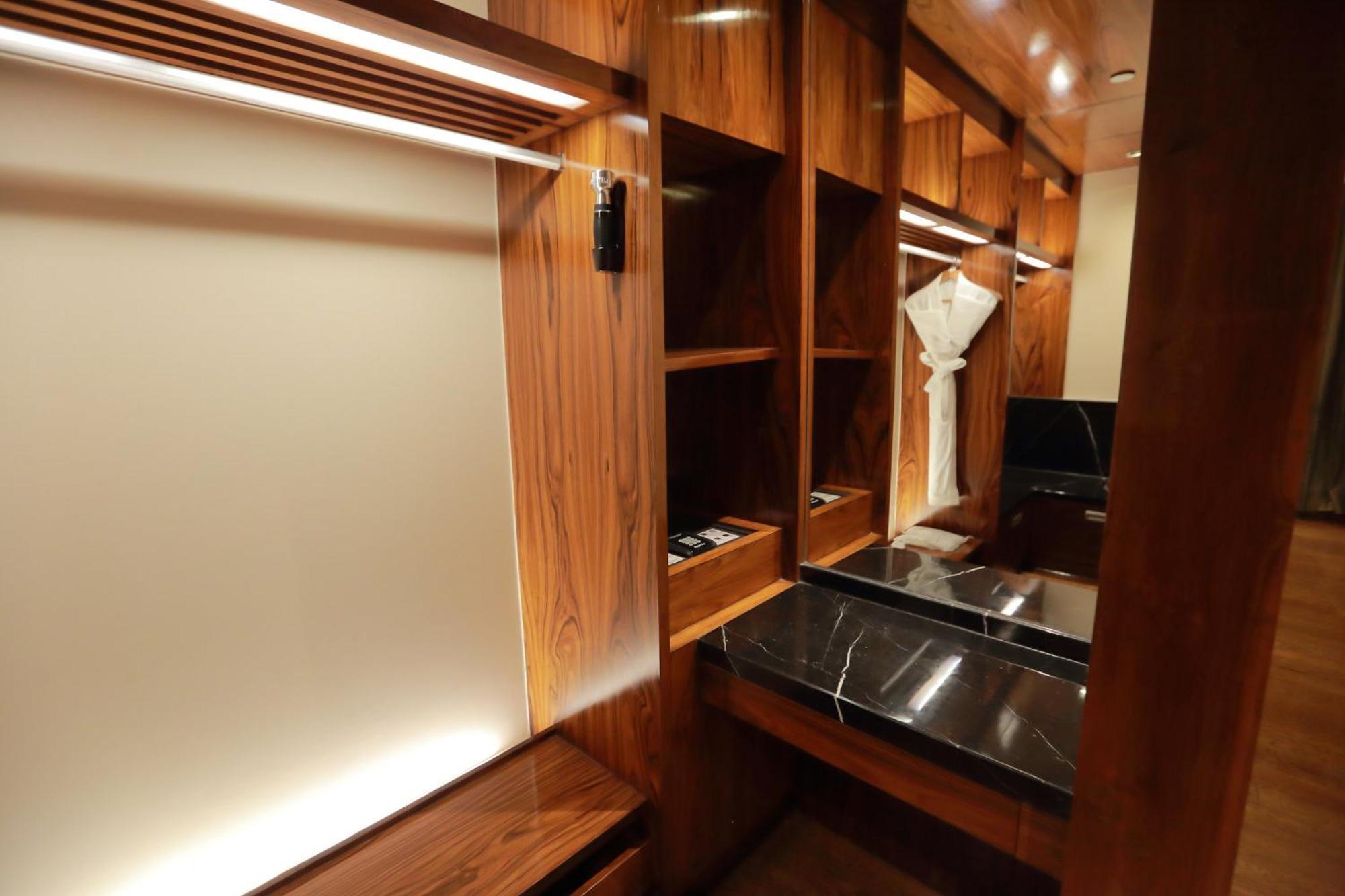 Crowne Plaza New Delhi Rohini By Ihg Hotell Exteriör bild